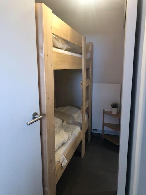 Hedendaags, Verzorgd Appartement Op Unieke Locatie Oostende Eksteriør billede